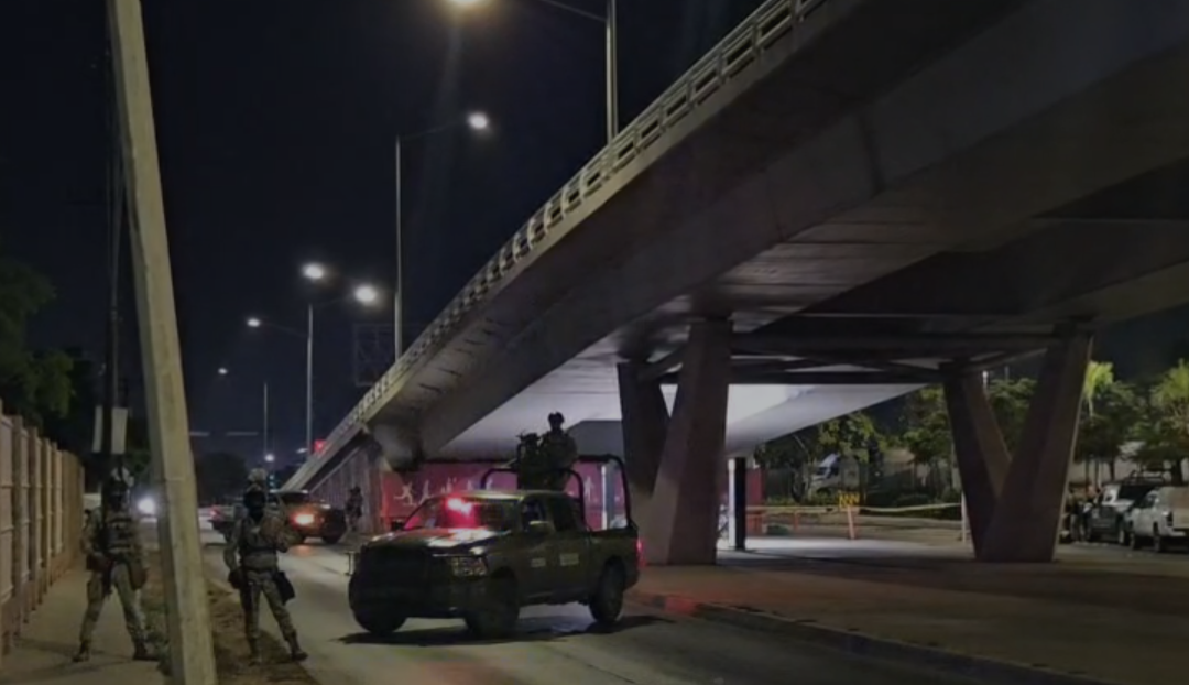 Abandonan Cuerpo Envuelto en Una Cobija Bajo Puente del Bulevar Rolando Arjona en Culiacán